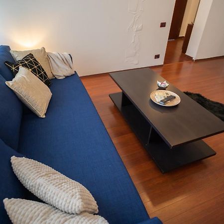 Spacious 2Br Dristor Apartment Bukares Bagian luar foto